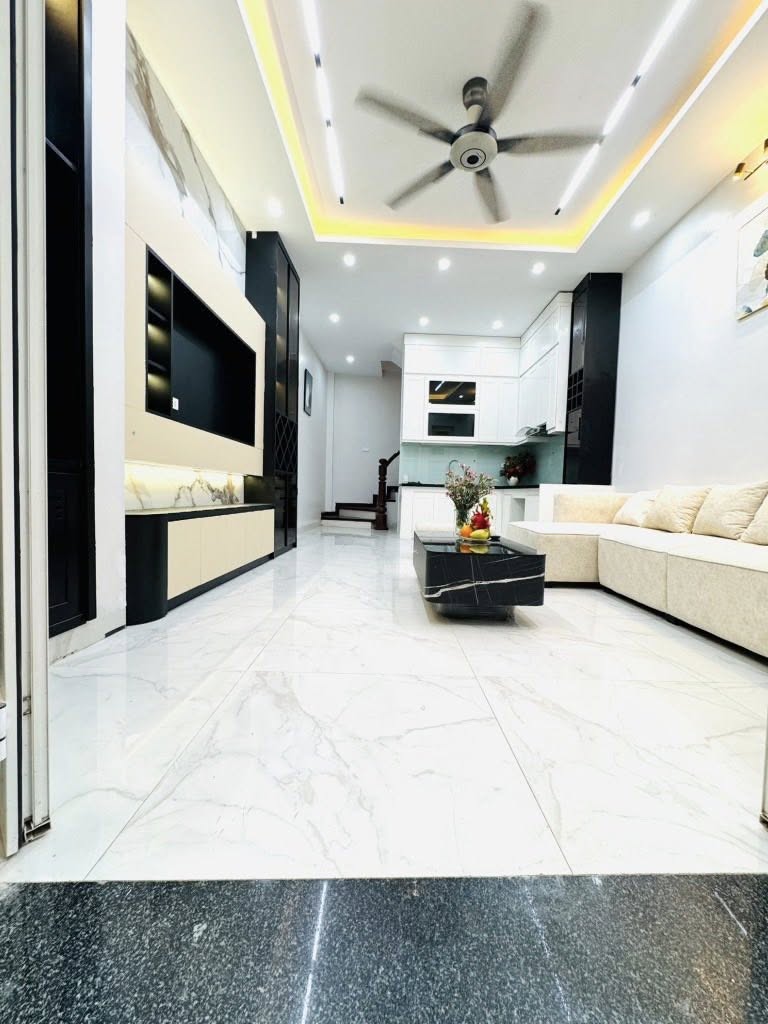 Bán nhà ngõ thông Phố Nguyễn Đình Hoàn Nghĩa Đô Cầu Giấy